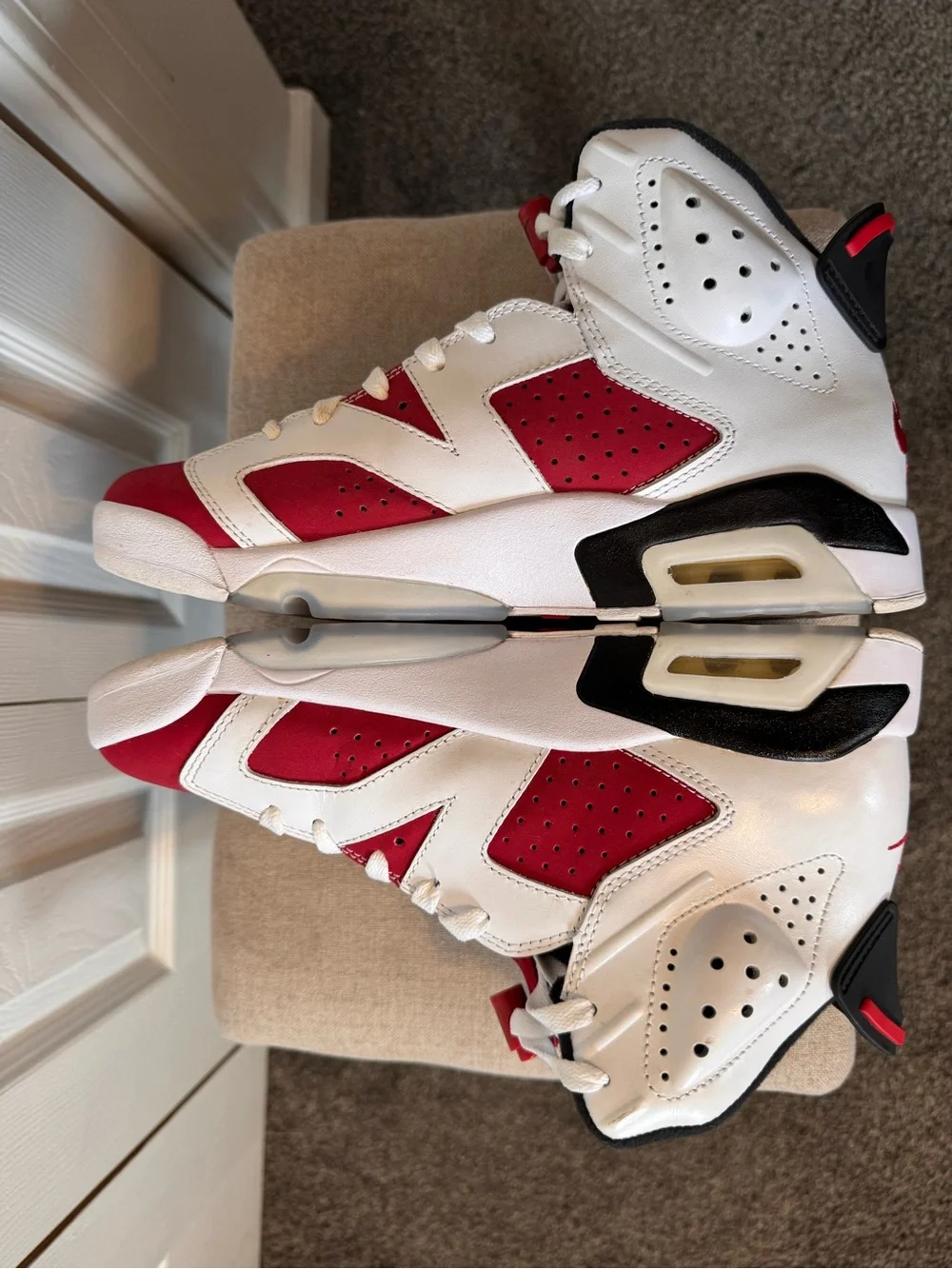 Nike Men’s Jordans Red, White & Black 6 Retro High-Top Carmine Sneakers Size 8